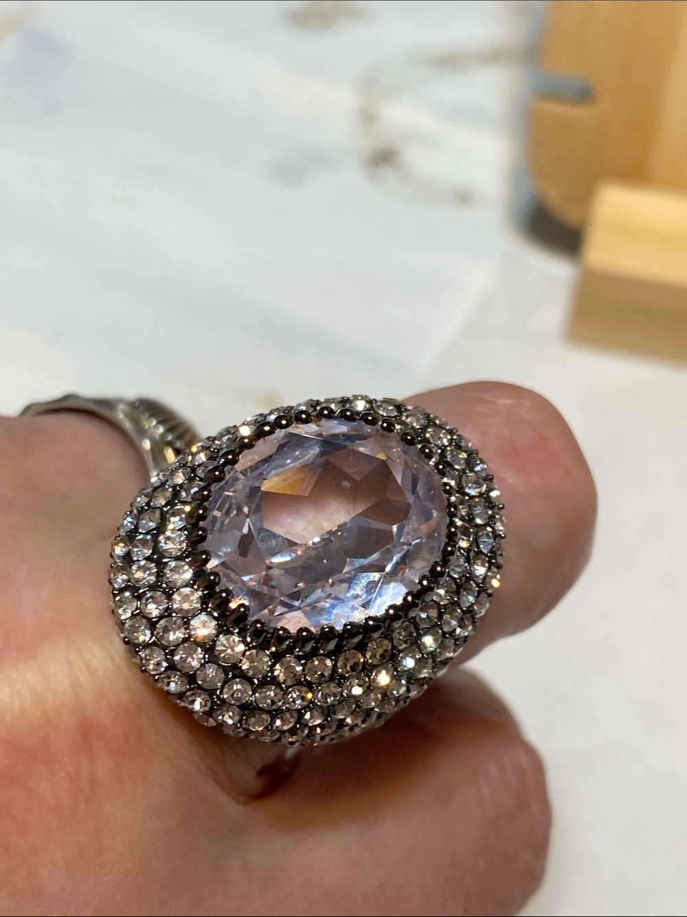 BEAUTIFUL chunky Joan Boyce oval rhinestone & Grey glass stone Ring Size 7 1/2